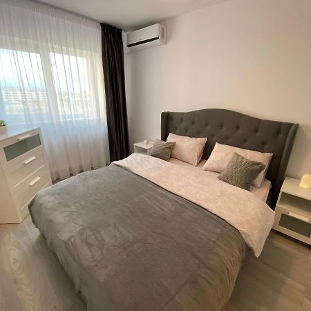Apartamento Zian Flat Bucarest Exterior foto